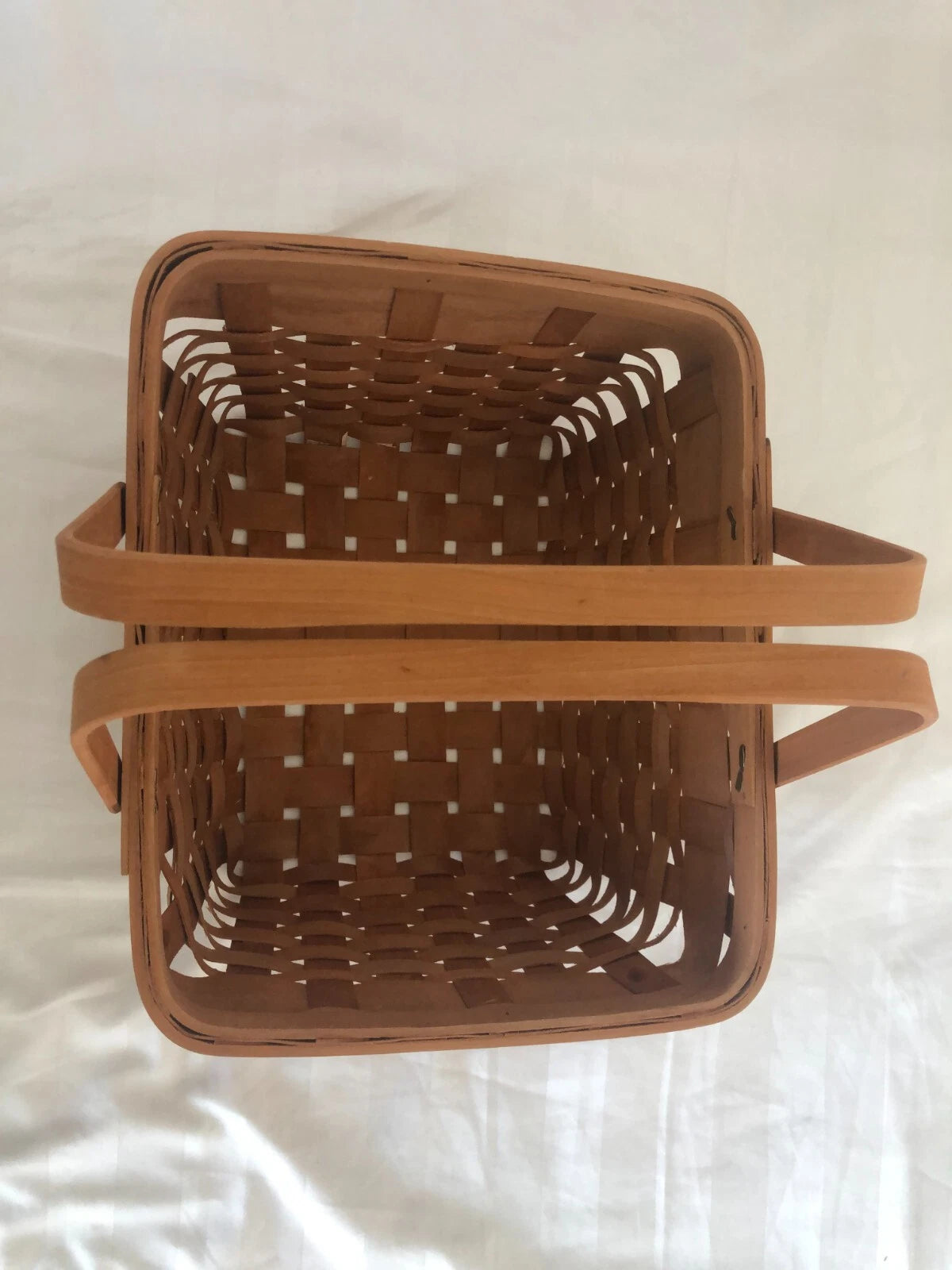 Fruit basket with swing handles and a removable Plastic liner